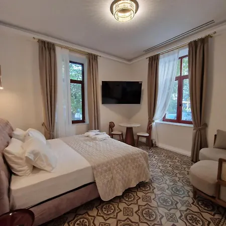 Jensen Luxury Апарт-отель