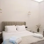 Jensen Luxury شقة فندقية