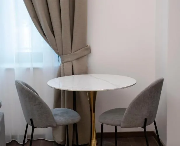 מלון דירות Jensen Luxury